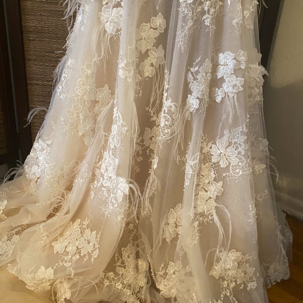 ZAVANA COUTURE. SOLD❤️ - Picture 4 of 10